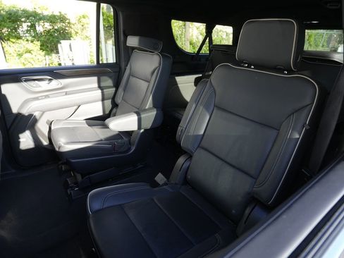 Used 2023 Chevrolet Suburban Premier RWD image 25