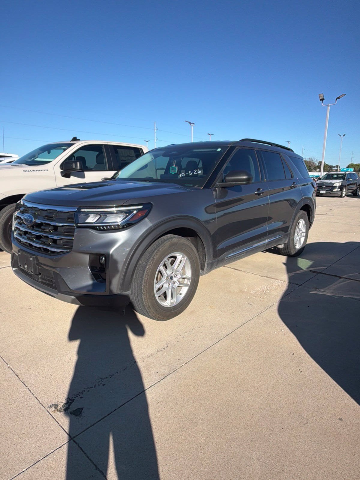 Used 2025 Ford Explorer Active w/ Active Comfort Package RWD image 1