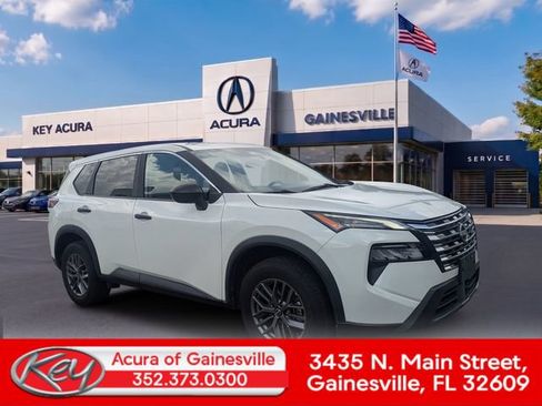 Used 2024 Nissan Rogue S AWD/4WD image 1
