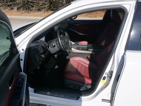 Used 2017 Lexus IS 200t image 2