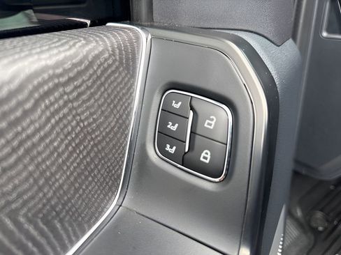 Used 2023 Ford F350 Platinum image 11