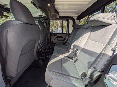New 2026 Jeep Gladiator Sport image 12
