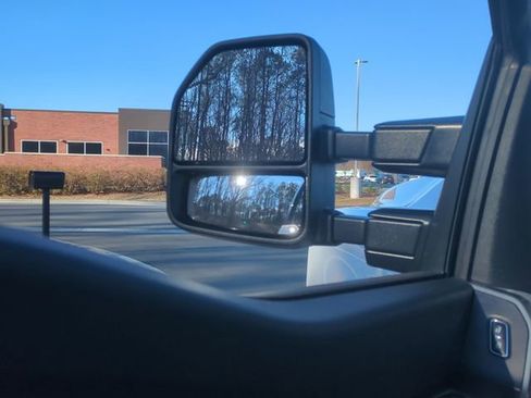 Used 2025 Ford F250 XLT image 18