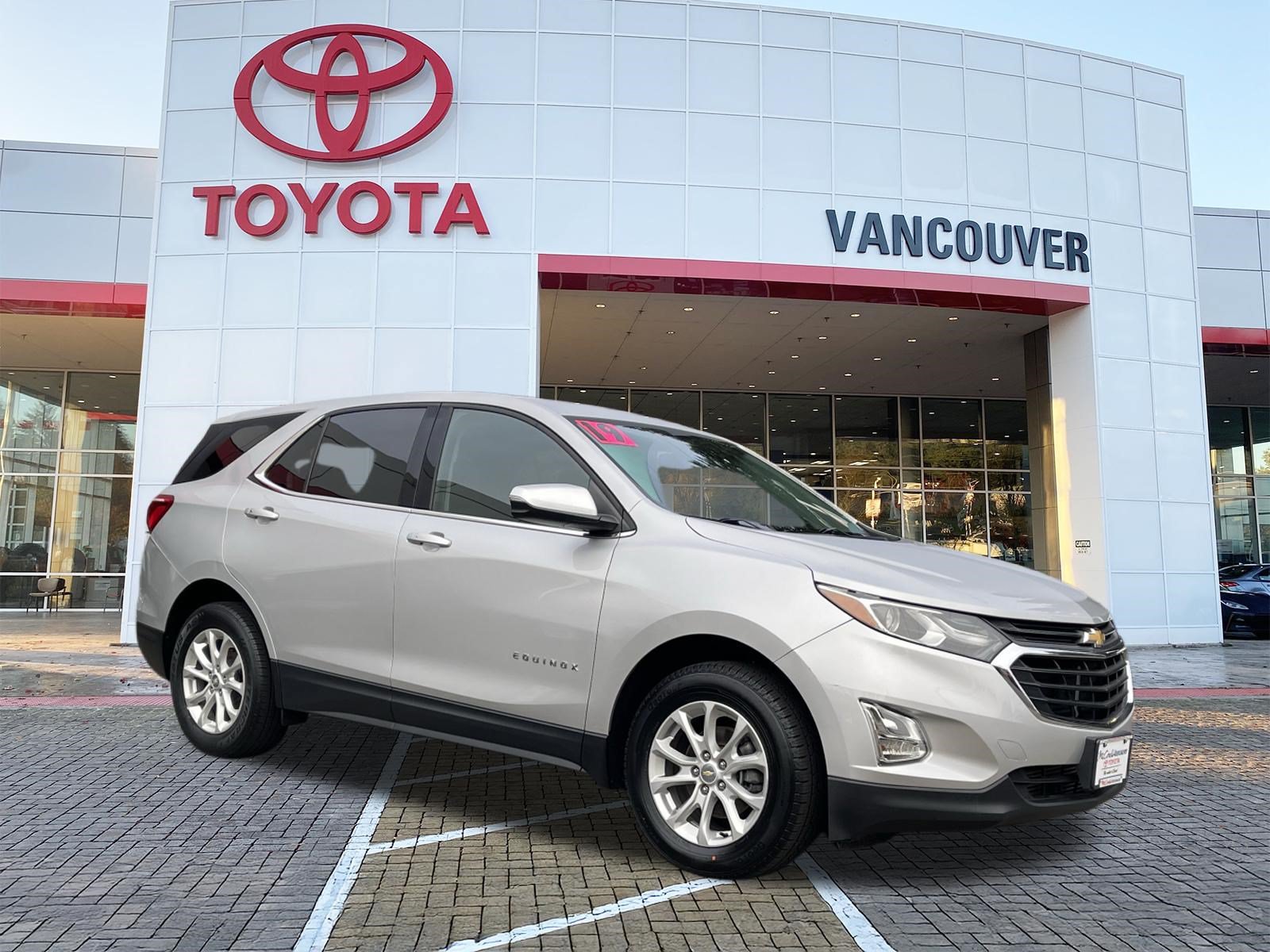 Used 2019 Chevrolet Equinox LT AWD/4WD image 1