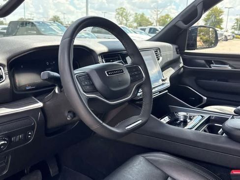 Used 2024 Jeep Wagoneer L Series II w/ Flexible Seating Group RWD image 14