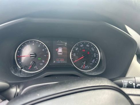 Used 2019 Toyota RAV4 XLE FWD image 29