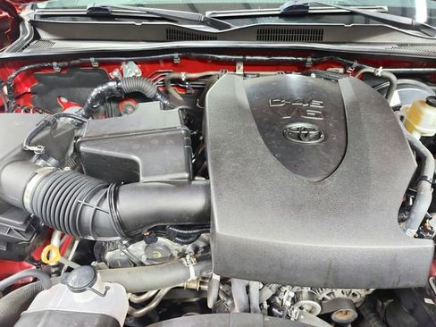 Used 2019 Toyota Tacoma SR w/ SR Convenience Package AWD/4WD image 17