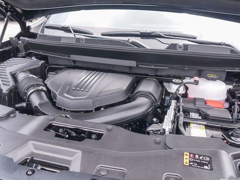 New 2026 Chevrolet Traverse LT w/ Driver Confidence Package FWD image 28