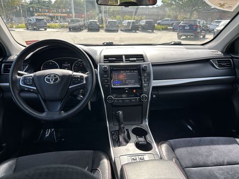 Used 2016 Toyota Camry XSE w/ Moonroof Package FWD image 18