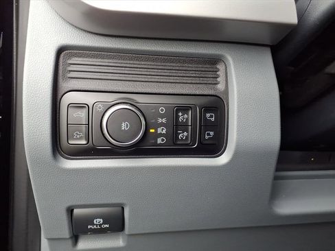 Certified 2025 Ford F350 XLT w/ Black Appearance Package image 18