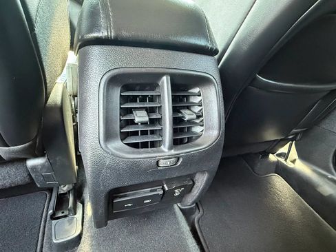 Used 2020 Jeep Cherokee Limited AWD/4WD image 28