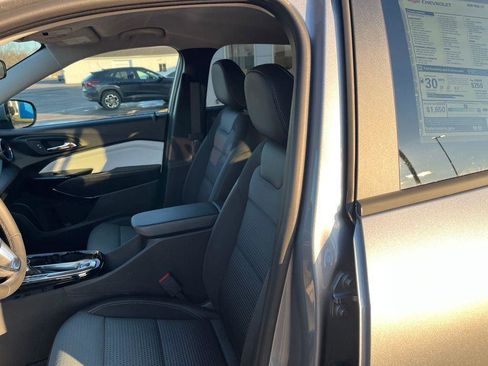 New 2026 Chevrolet Trax LT w/ LT Convenience Package image 19