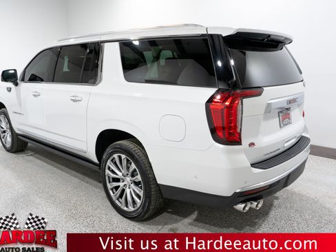 Used 2023 GMC Yukon XL Denali w/ Denali Reserve Package image 3