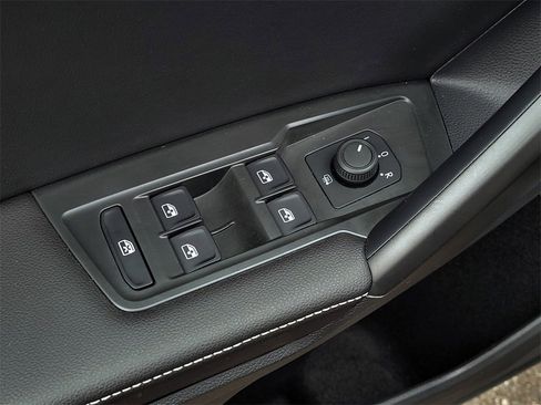 Certified 2024 Volkswagen Tiguan S image 11