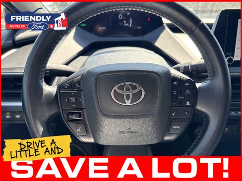 Used 2024 Toyota Prius LE FWD image 13