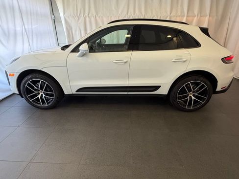 Certified 2026 Porsche Macan AWD/4WD image 2
