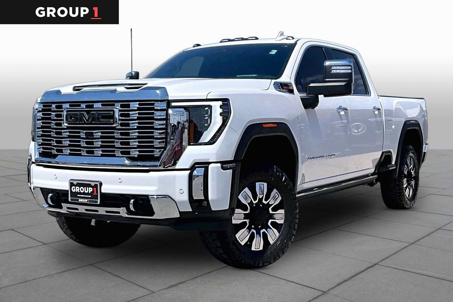 Used 2024 GMC Sierra 3500 Denali w/ Denali Reserve Package AWD/4WD image 1