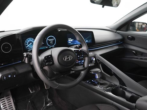 Certified 2026 Hyundai Elantra SEL FWD image 22