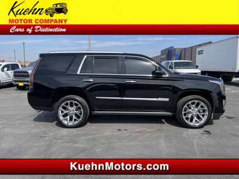 Used 2016 Cadillac Escalade Platinum AWD/4WD image 1