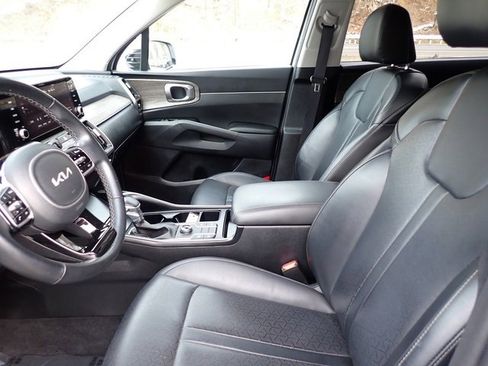 Used 2022 Kia Sorento S image 15