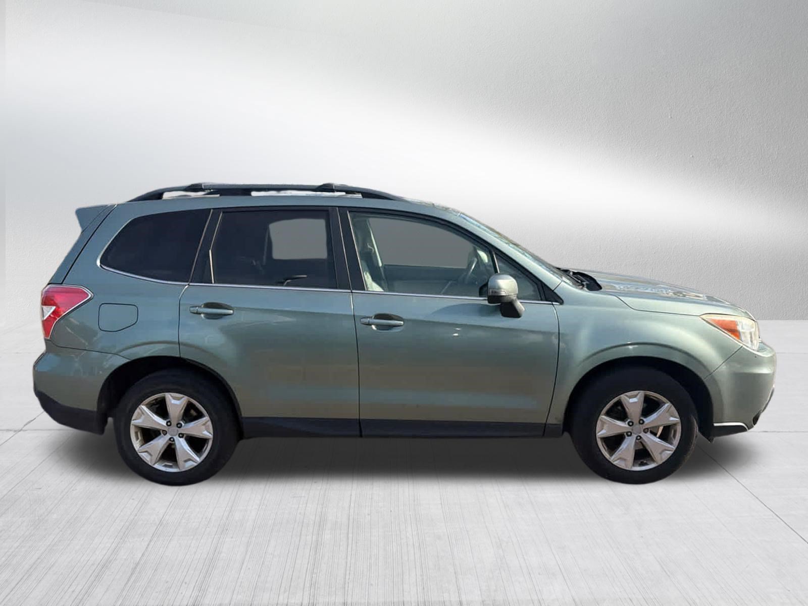 Used 2014 Subaru Forester 2.5i Touring AWD/4WD image 4