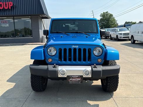 Used 2015 Jeep Wrangler Sahara w/ Connectivity Group AWD/4WD image 17