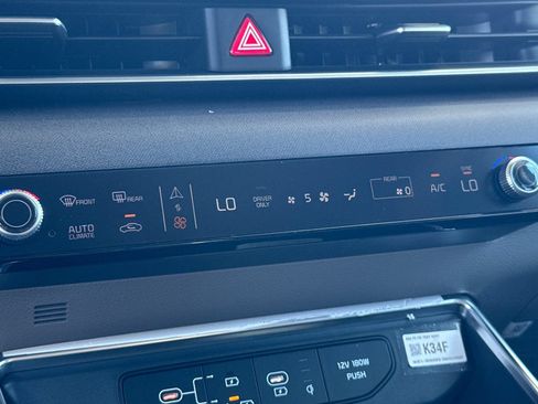 New 2026 Kia Carnival EX FWD image 22