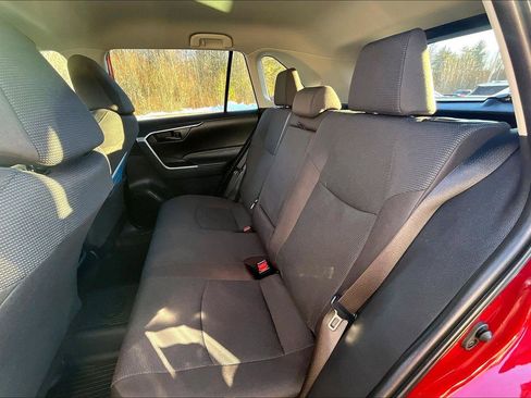 Used 2025 Toyota RAV4 LE image 22