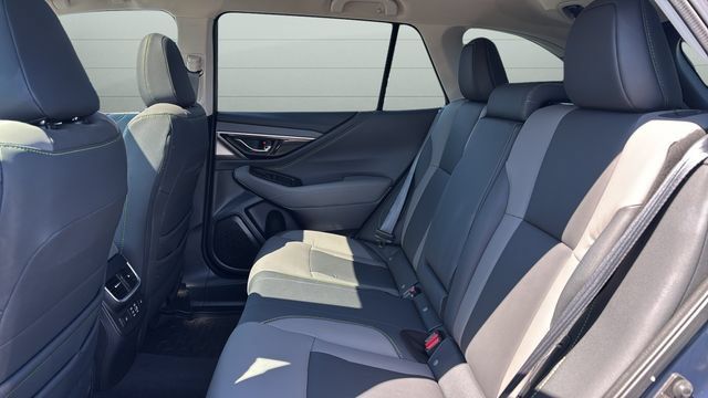 Used 2025 Subaru Outback Onyx Edition XT AWD/4WD image 25