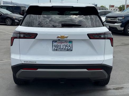Certified 2025 Chevrolet Equinox LT FWD image 4