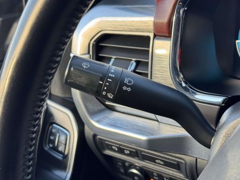 Used 2022 Ford F150 Lariat w/ Max Trailer Tow Package image 21