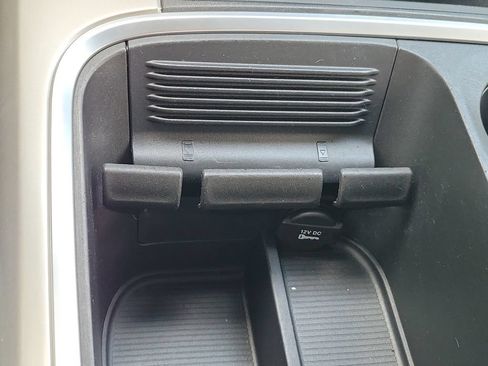 Used 2016 RAM 1500 Big Horn AWD/4WD image 25