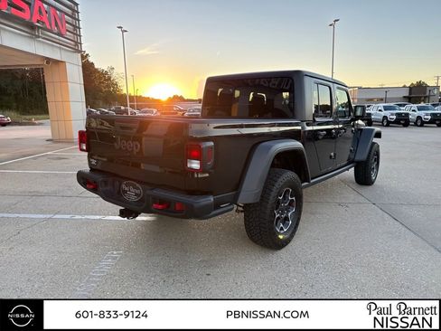 Used 2023 Jeep Gladiator Rubicon w/ Trailer Tow Package image 4