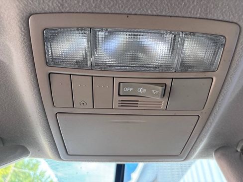 Used 2009 Toyota Venza FWD image 25
