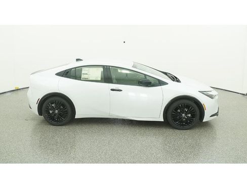 New 2026 Toyota Prius FWD image 12