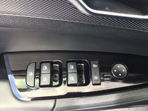 Certified 2024 Kia Sportage SX image 6