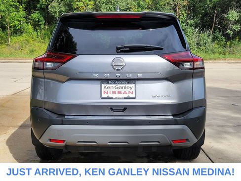 Certified 2023 Nissan Rogue SV AWD/4WD image 4