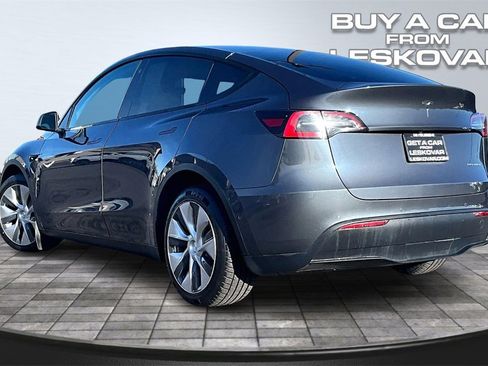 Used 2021 Tesla Model Y Long Range image 2