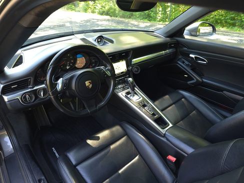 Used 2015 Porsche 911 Carrera w/ Premium Plus Package A RWD image 2