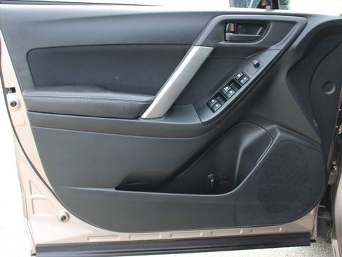 Used 2016 Subaru Forester 2.5i Premium w/ All-Weather Package image 9