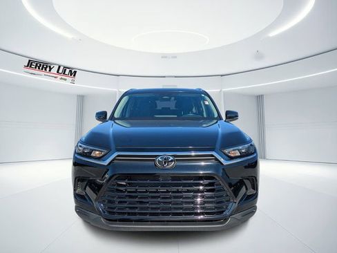 Used 2025 Toyota Grand Highlander XLE image 7