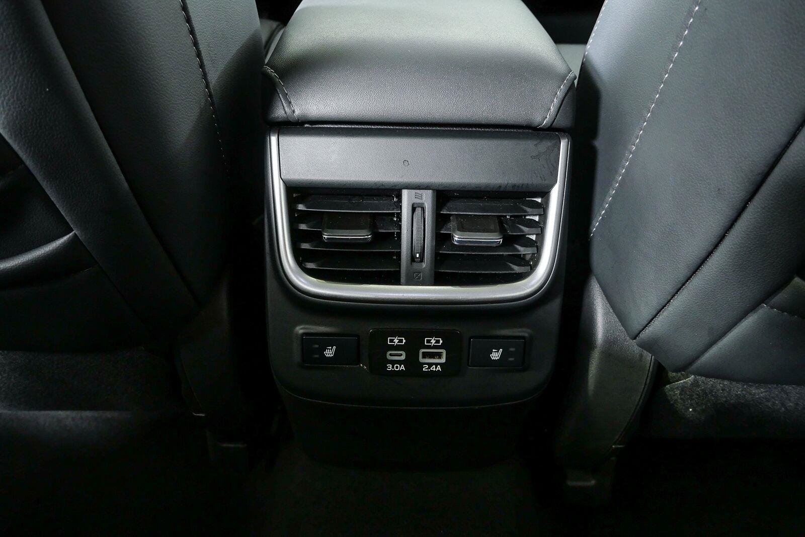 Used 2024 Subaru Outback Touring AWD/4WD image 17