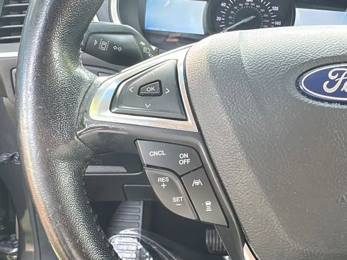 Used 2019 Ford Edge SEL w/ Equipment Group 201A FWD image 32