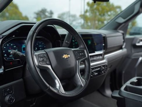 Used 2023 Chevrolet Silverado 1500 LT w/ Protection Package image 27