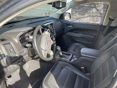 Used 2021 GMC Canyon Denali image 15