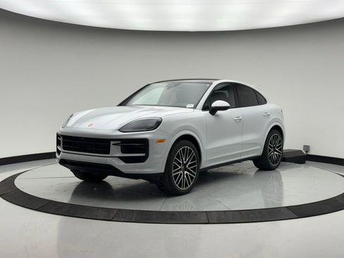 New 2025 Porsche Cayenne S image 1