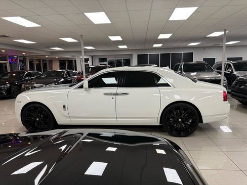 Used 2011 Rolls-Royce Ghost Sedan image 3