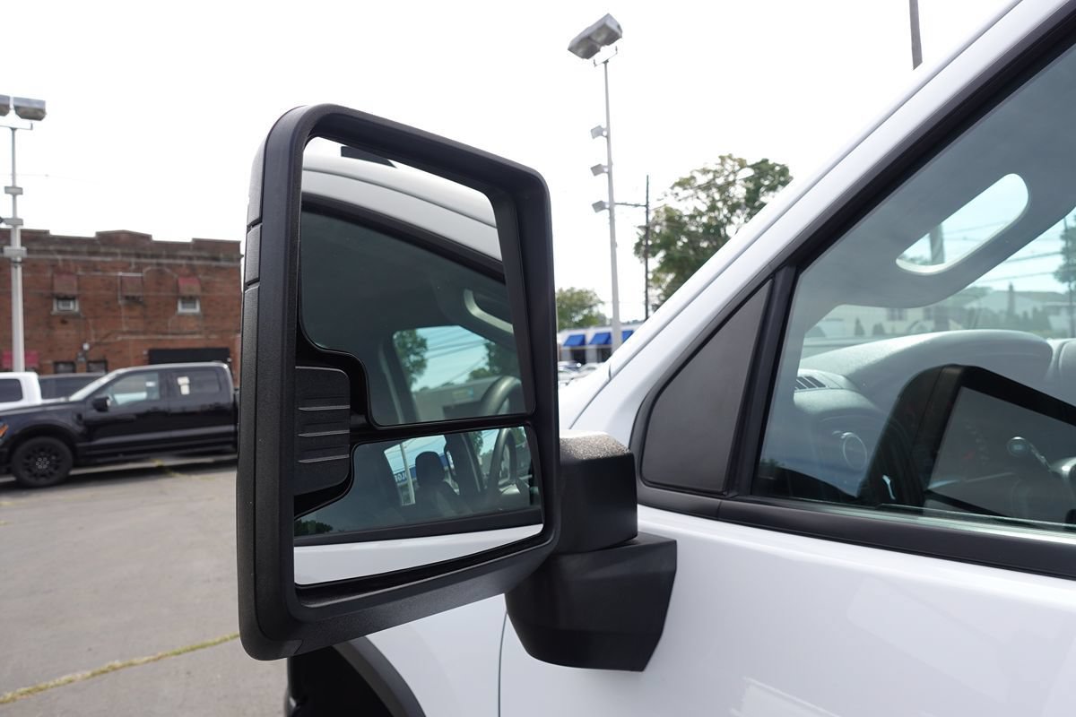 Used 2025 Chevrolet Silverado 2500 W/T AWD/4WD image 8