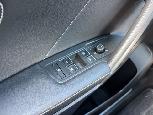 Used 2023 Volkswagen Tiguan SE R-Line AWD/4WD image 13