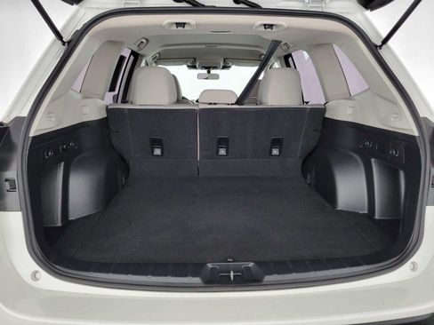Used 2022 Subaru Forester AWD/4WD image 14